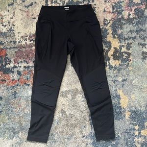 Black Duluth reinforced knee leggings medium